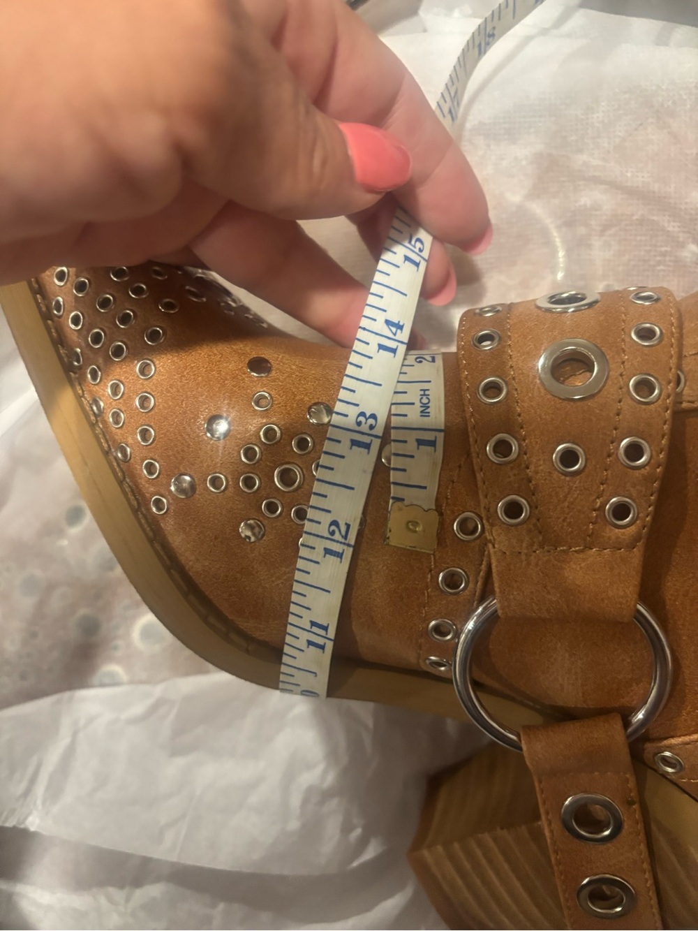 Boots - Picture 6 of 9
